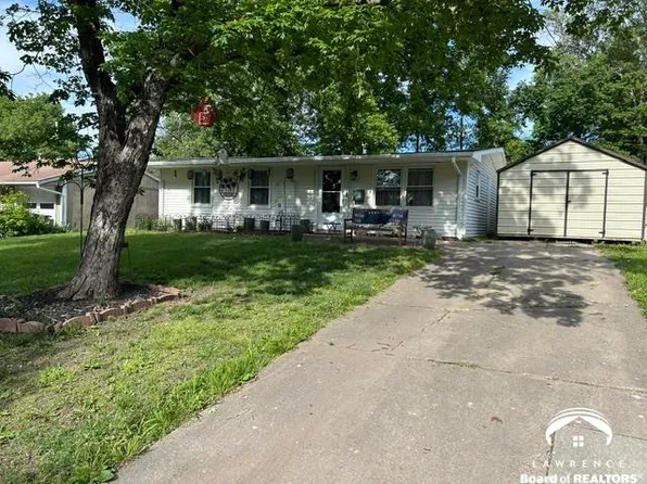 1328 E 16th St, Lawrence, KS 66044