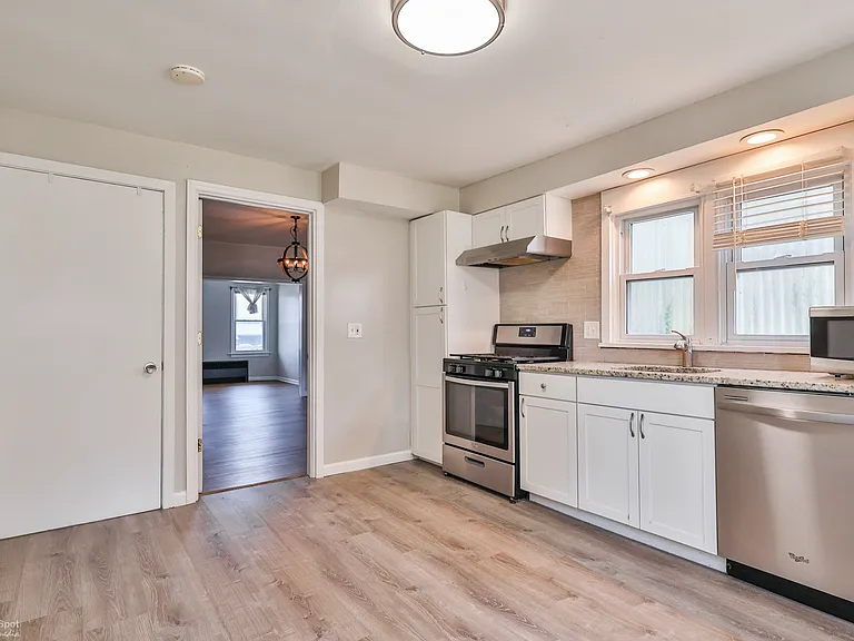 805 Main St — Photo 23