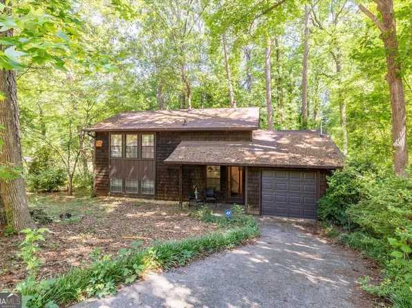 4252 Nelby Dr, Stone Mountain, GA 30083