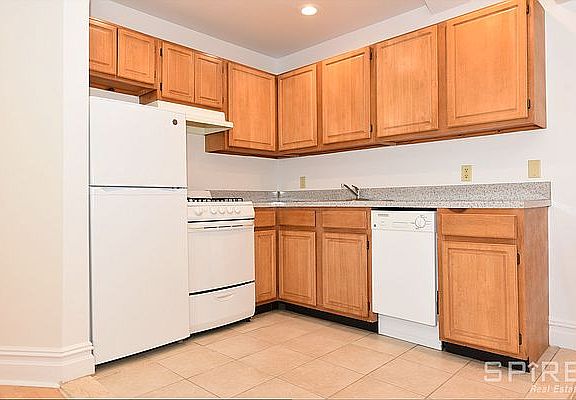 5th image of 19-19 24th Ave #L512