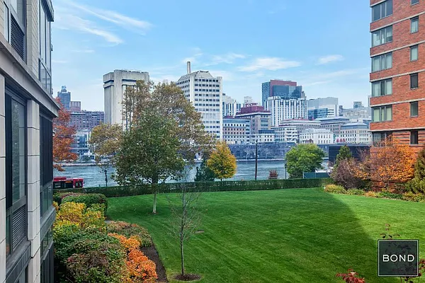 Sold by Bond New York | media 6