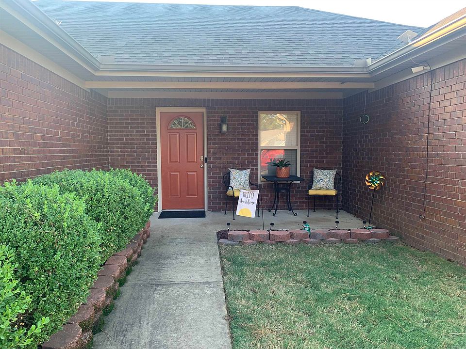 2nd image of 1503 Pine Crest Dr