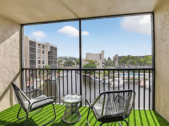 5th image of 4 Royal Palm Way #3020