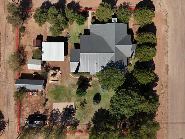 607 W 2nd St, Van Horn, TX 79855