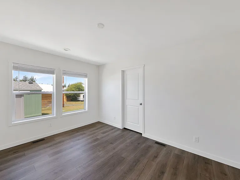 Wagon Wheel Mobile Home Park - 2920 Heller Rd — Photo 11