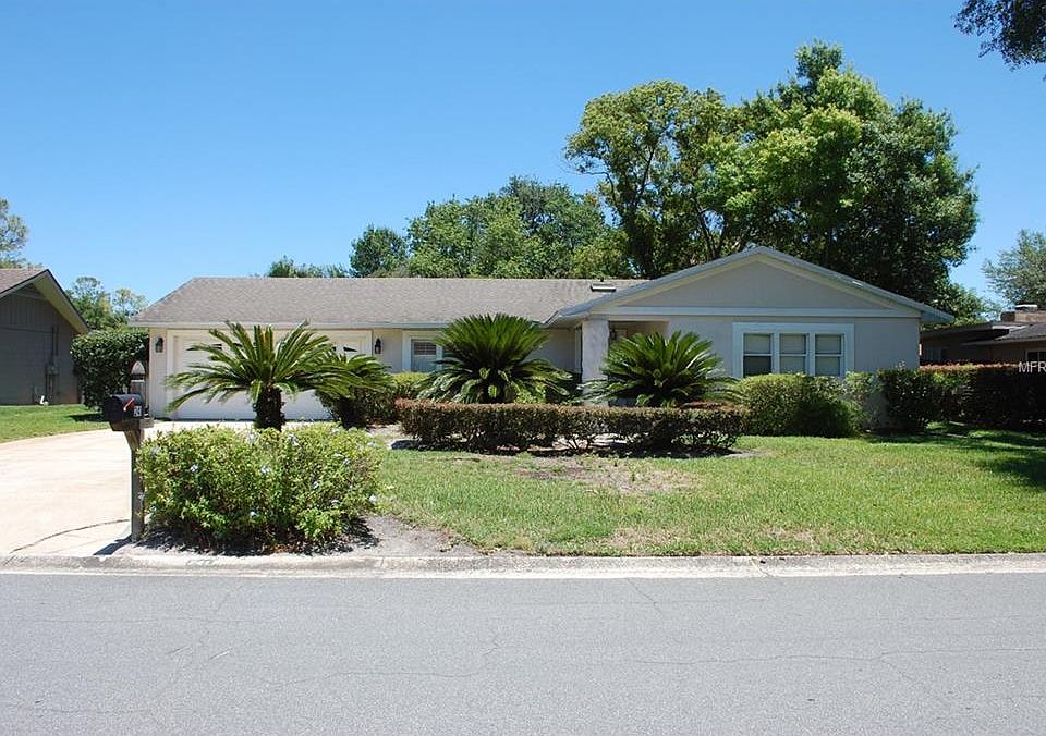 1st image of 241 Cambridge Dr