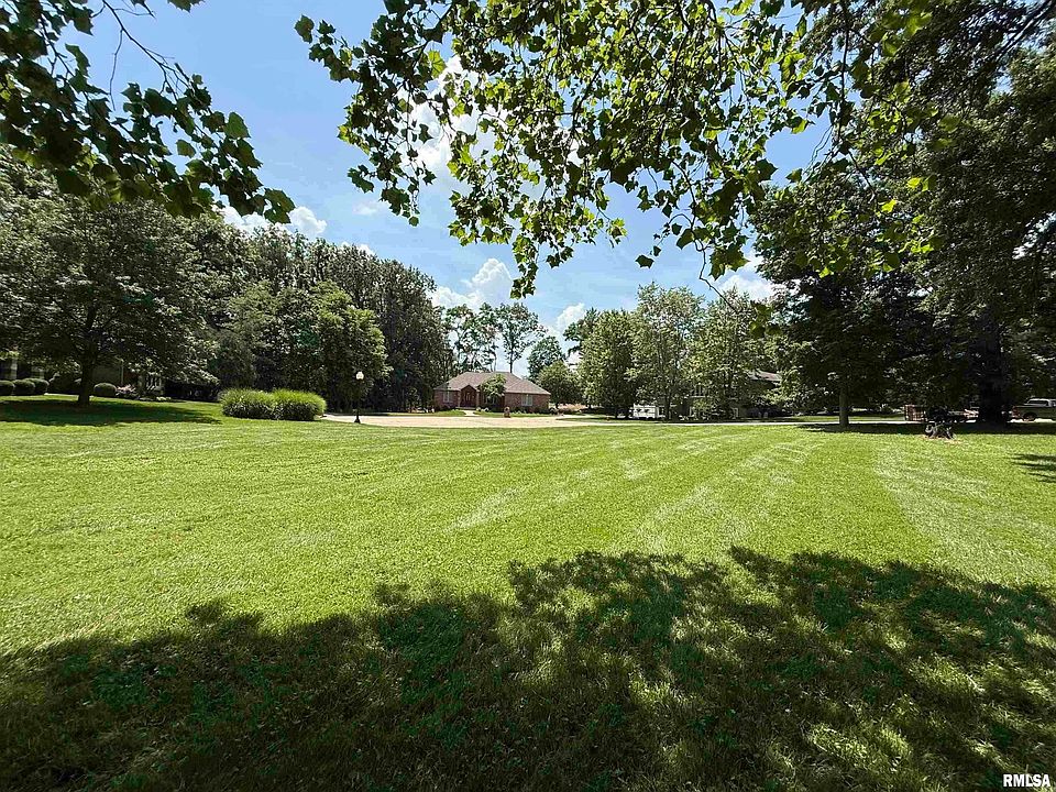 1st image of 17 N Country Club Meadows Ct