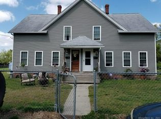 9 4th St, Plainfield, CT 06374