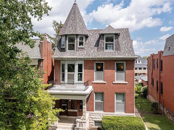 2nd image of 3807 Utah Pl