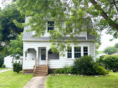 2796 Fairview Pl, Cuyahoga Falls, OH, 44221