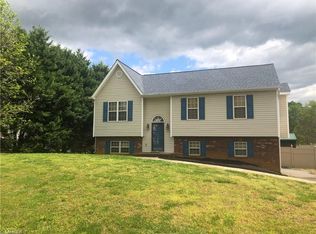 119 Ash Dr, Mocksville, NC 27028