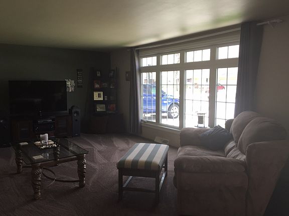 2nd image of 1801 Oak Leaf Dr