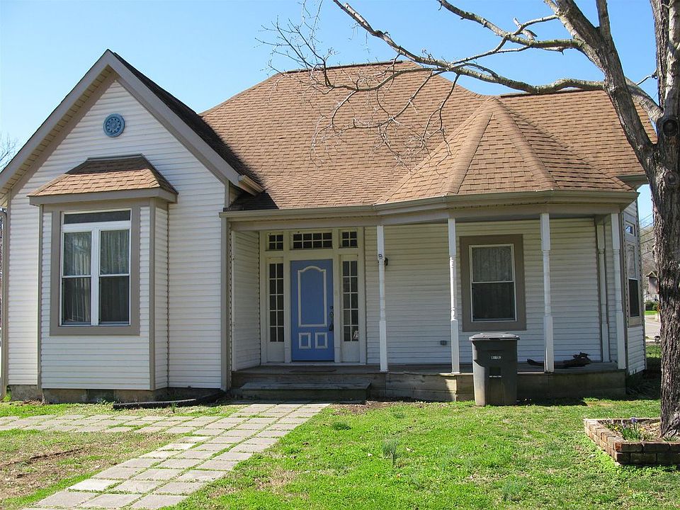 1st image of 212 Lincoln Ave N