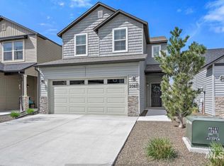 2061 S Hills Ave, Meridian, ID 83642