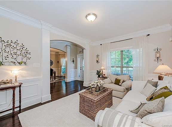 5th image of 5000 Butler Ct