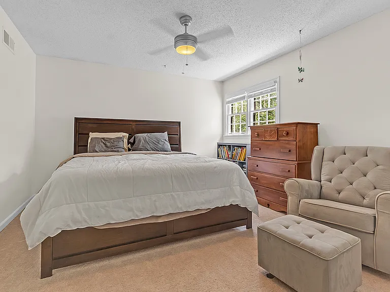 519 Princeton Oaks Cv — Photo 15