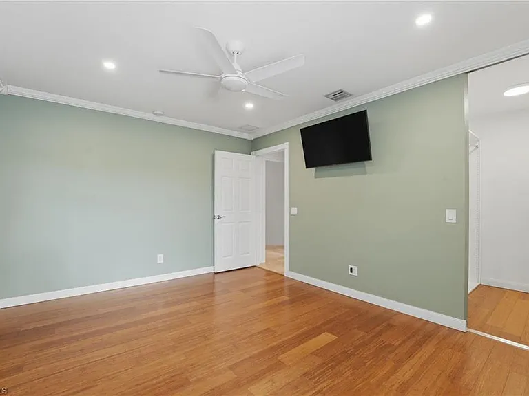 28207 Islet Trl — Photo 20