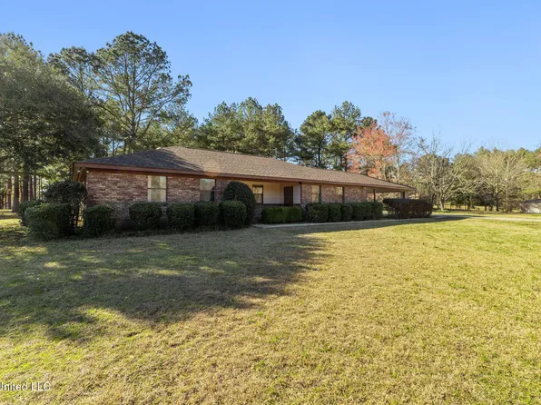 1065 Howell Rd, Purvis, MS 39475