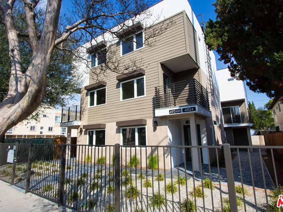 4924 Laurel Canyon Blvd