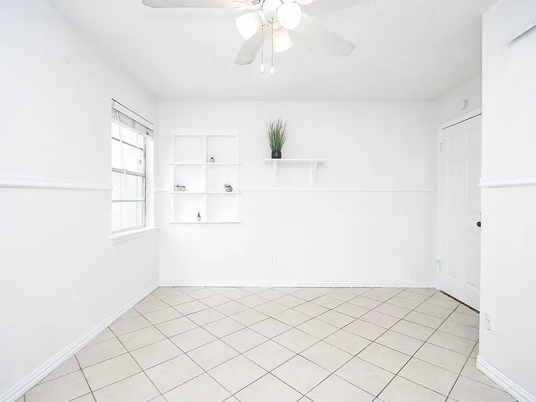 2406 Blue Mist Ct — Photo 25