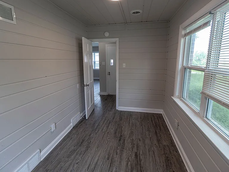 1007 Hardin St — Photo 10
