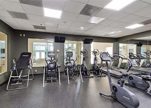 4th image of 1205 Saint Charles Ave APT 511