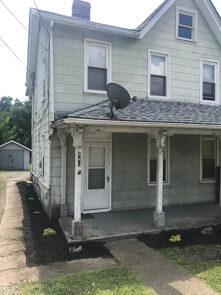546 Pike St photo 1