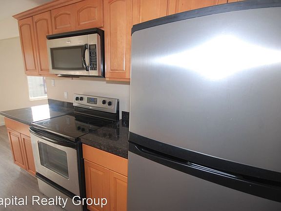 3rd image of 641 Masonic Way #10