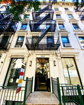 Rented by Brown Harris Stevens | media 33