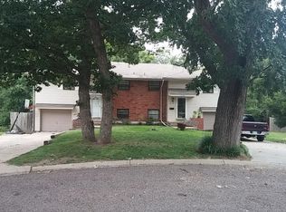 7710 Kessler Ln, Overland Park, KS 66204