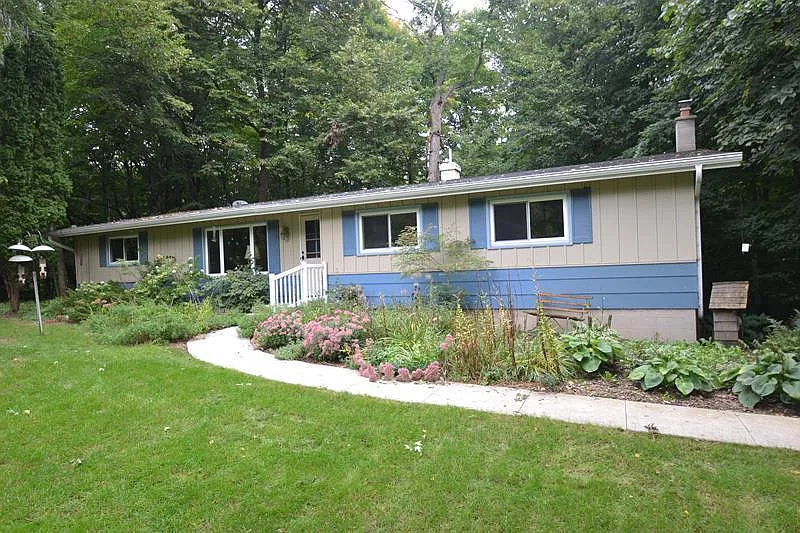 3870 Scenic Rd photo 1