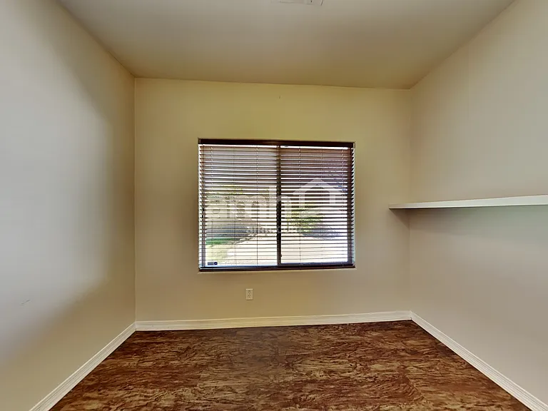 2542 W Cordia Ln — Photo 22