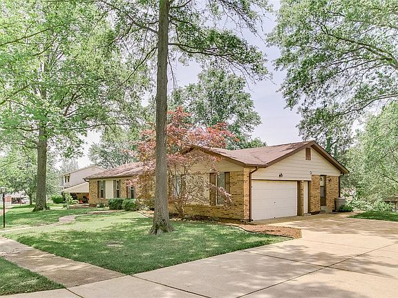 2nd image of 10047 Hilltop Dr