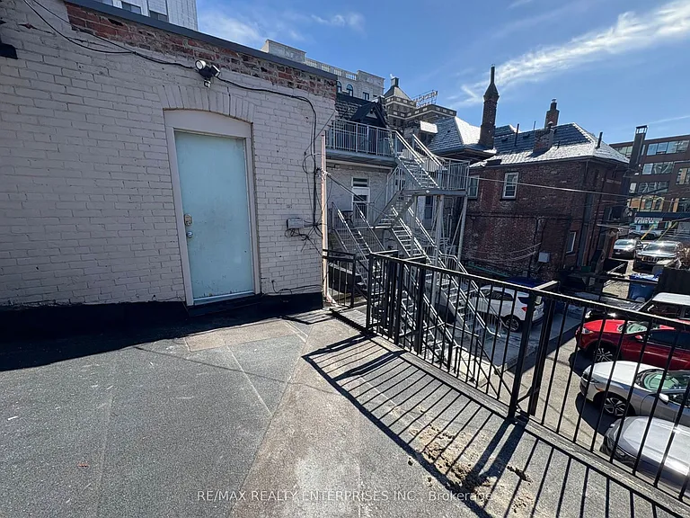 156 James St S #3 — Photo 6