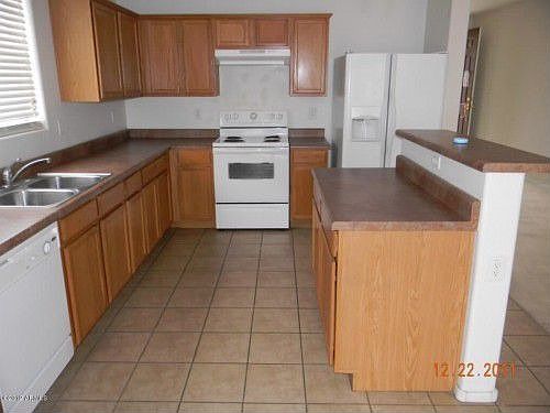 4th image of 18483 W Arcadia Dr