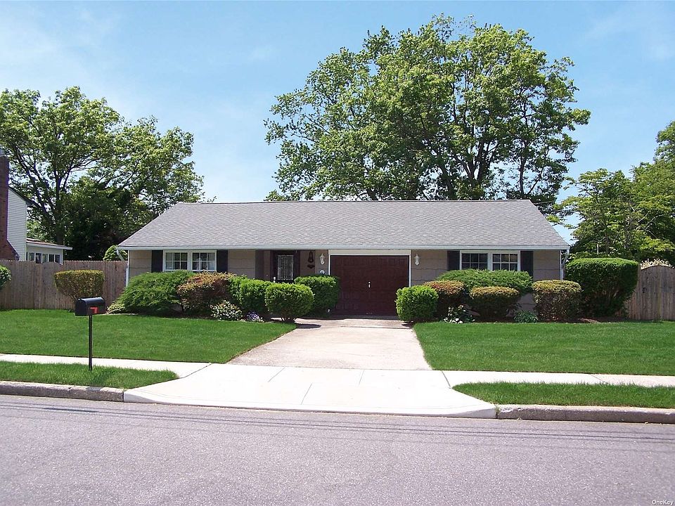 40 Fiesta Drive, Centereach, NY 11720 Zillow