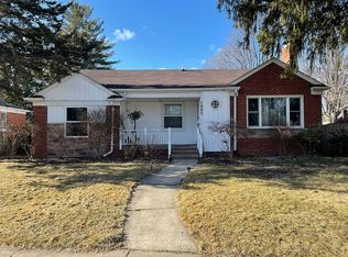 1885 Sheffield Rd, Birmingham, MI 48009