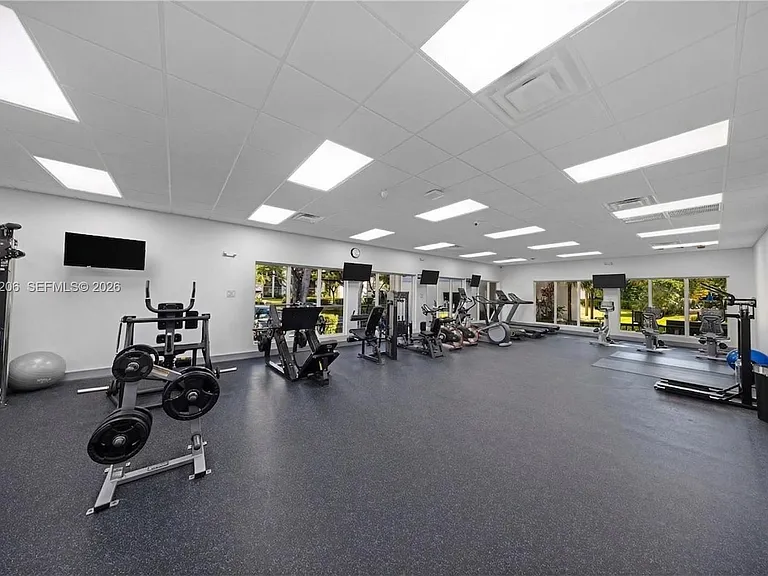 17011 N Bay Rd #503 — Photo 31