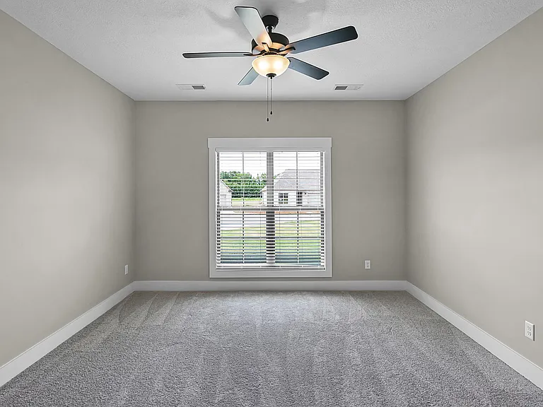 60 Village Dr #B — Photo 4