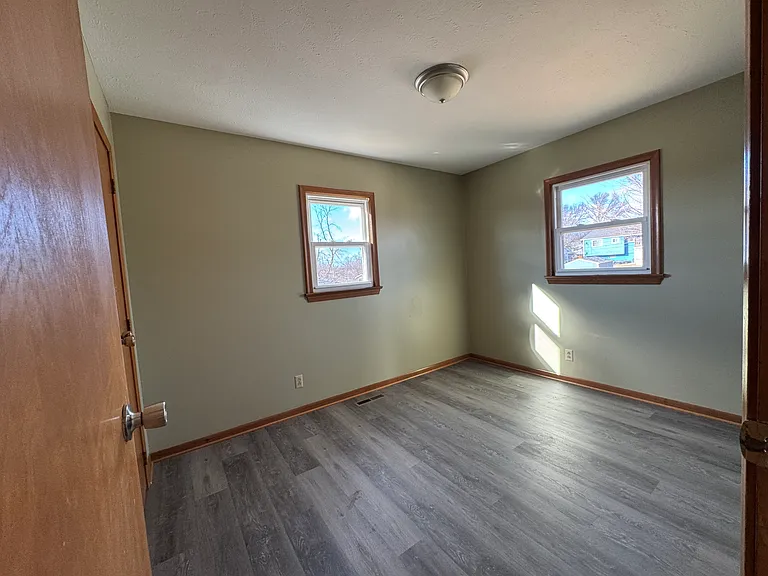 9612 Larimore Ave — Photo 7