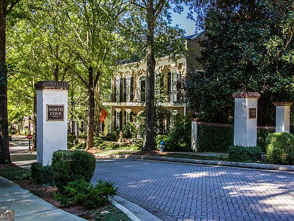 2nd image of 305 Abercorn Sq