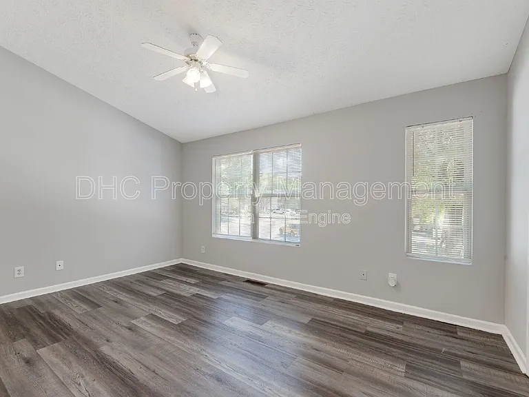 5625 Strathmoor Manor Cir — Photo 6