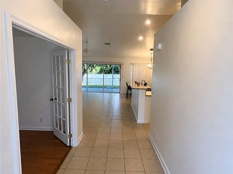 4118 NE 20th Pl — Photo 4
