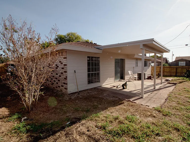 2245 Brighton Dr — Photo 33