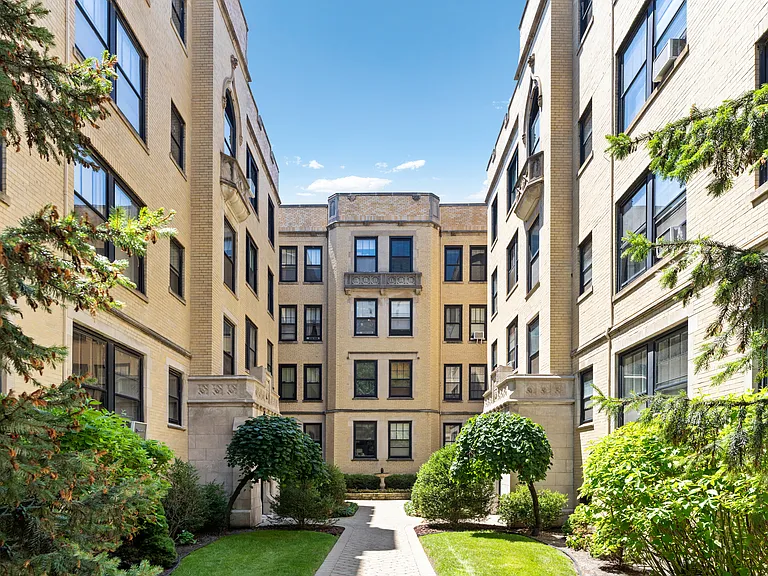3606 N Pine Grove Ave #2K — Photo 3