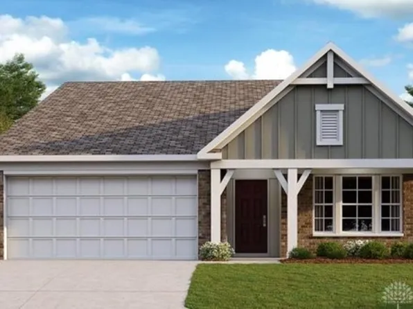 254 Quail Hollow Dr, Brookville, OH 45309