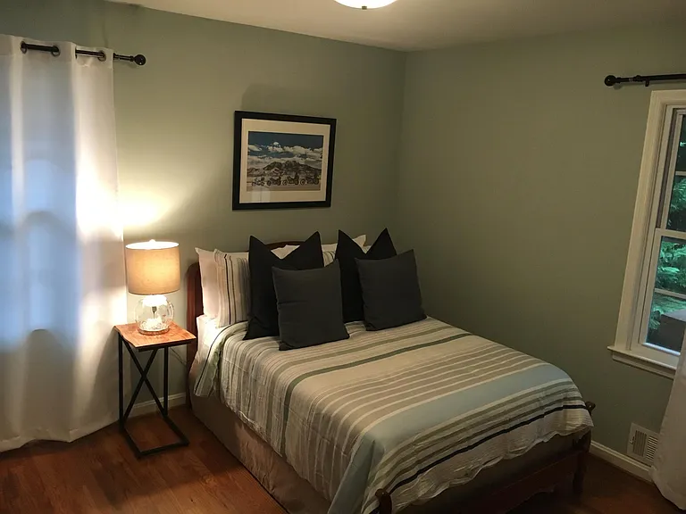 1659 Wayland Cir NE — Photo 7