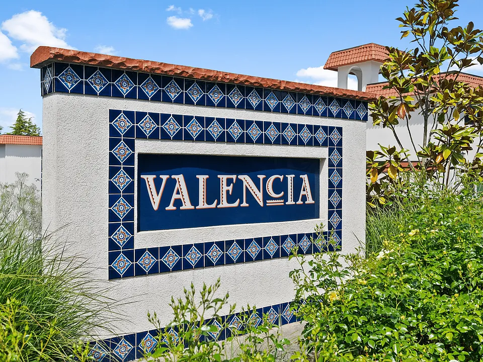 Valencia Apartments