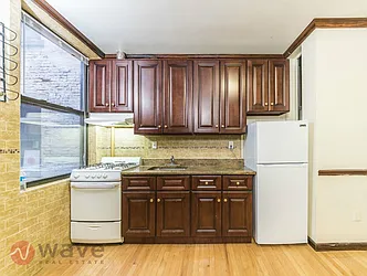 Rented by Wave Real Estate Group