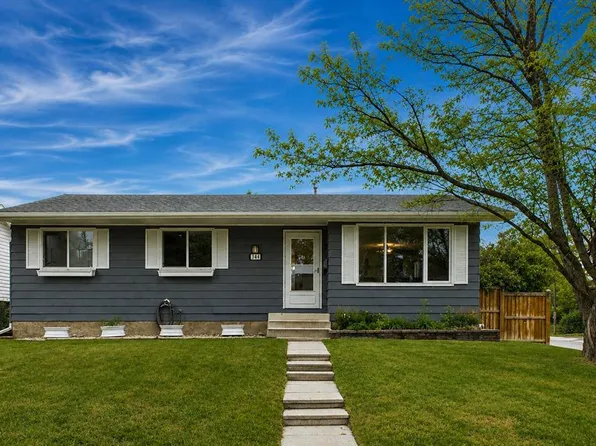344 SW Queen Charlotte Rd SE, Calgary, AB T2J 4H6